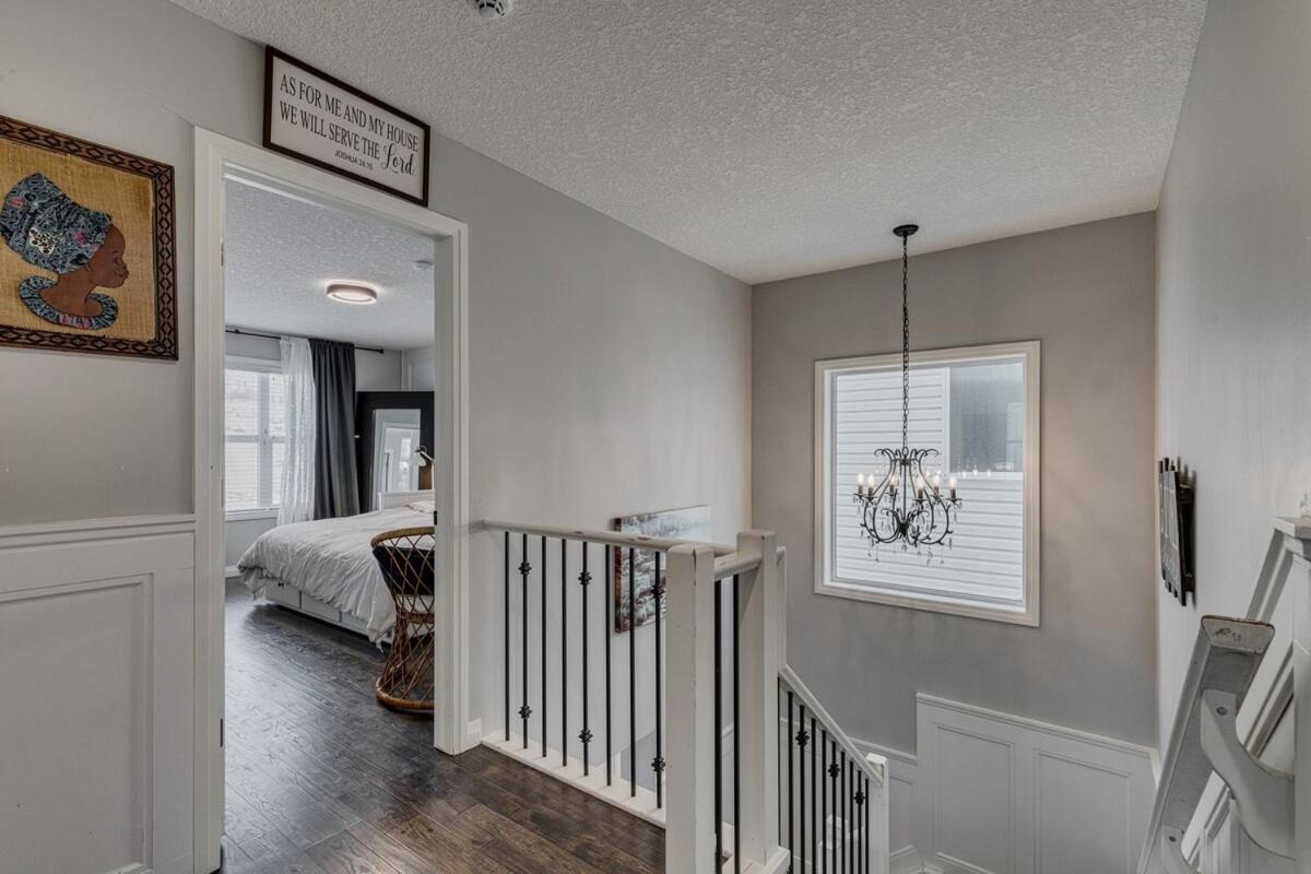 Lamont Villa Calgary Bagian luar foto